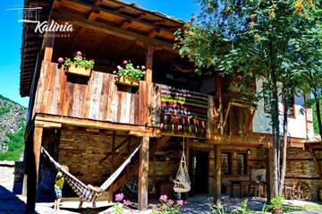 Фотографии Отели типа «постель и завтрак» Kalinia Guesthouse B&B г. Ковачевица (Болгария) №1 Фото Отели типа «постель и завтрак» Kalinia Guesthouse B&B г. Ковачевица 1