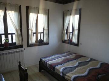 Фото номера Двухместный номер с 1 кроватью и видом на горы Загородные дома Guest House Vesko &amp; Suzi г. Ковачевица 6