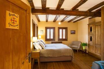 Фото номера Трехместный номер с балконом Отели типа «постель и завтрак» Lavanda Bed and Breakfast г. Ковачевица 6