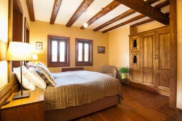 Фото номера Трехместный номер с балконом Отели типа «постель и завтрак» Lavanda Bed and Breakfast г. Ковачевица 15